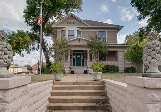 Richardson home exterior before painting